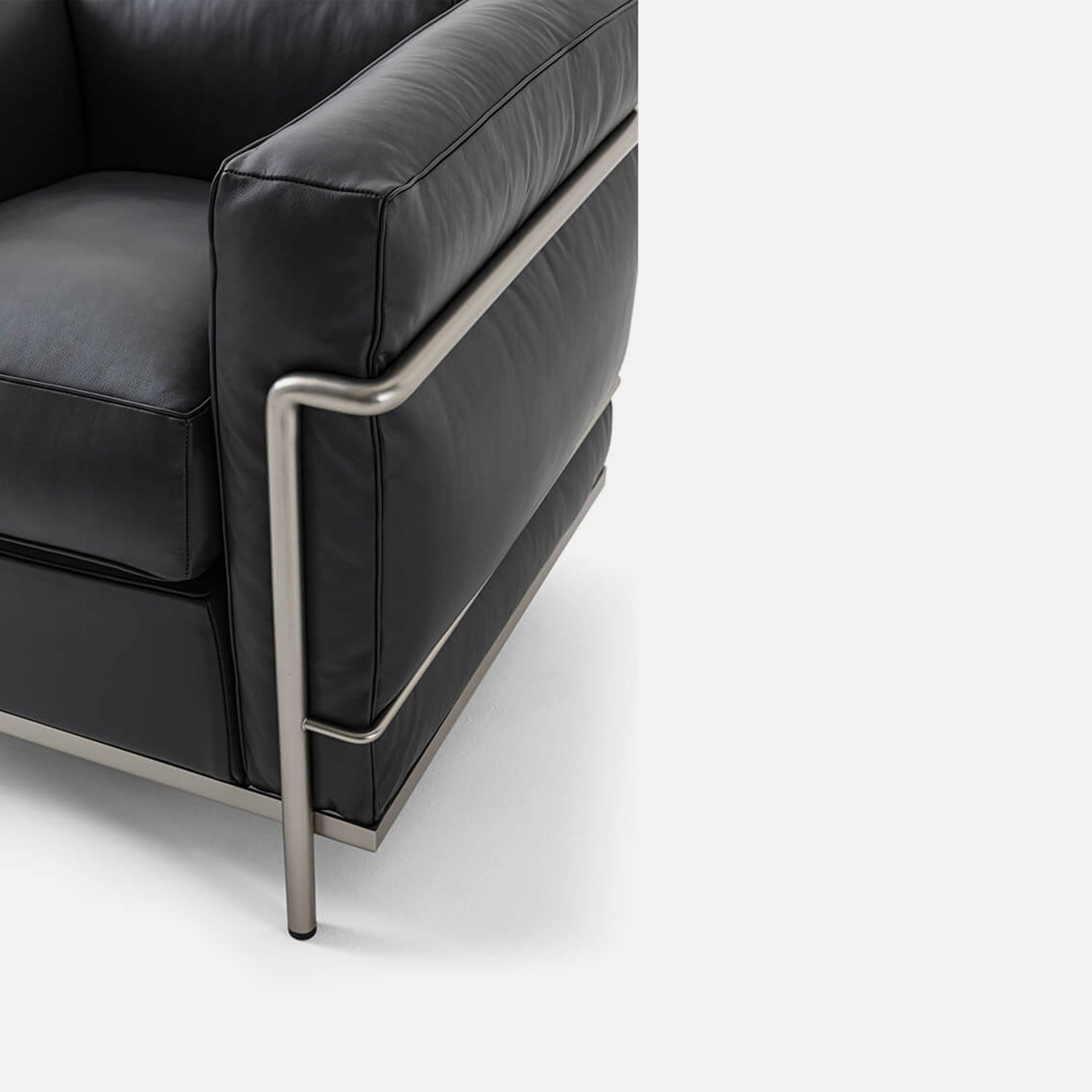 2x Cassina LC2 fauteuil by Le Corbusier, 8.900 €